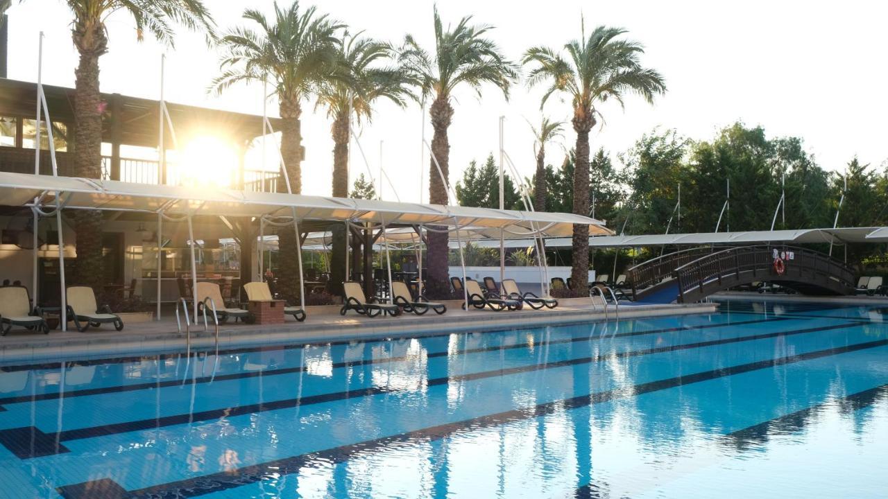 Crystal De Luxe Resort & Spa Kemer Exterior photo