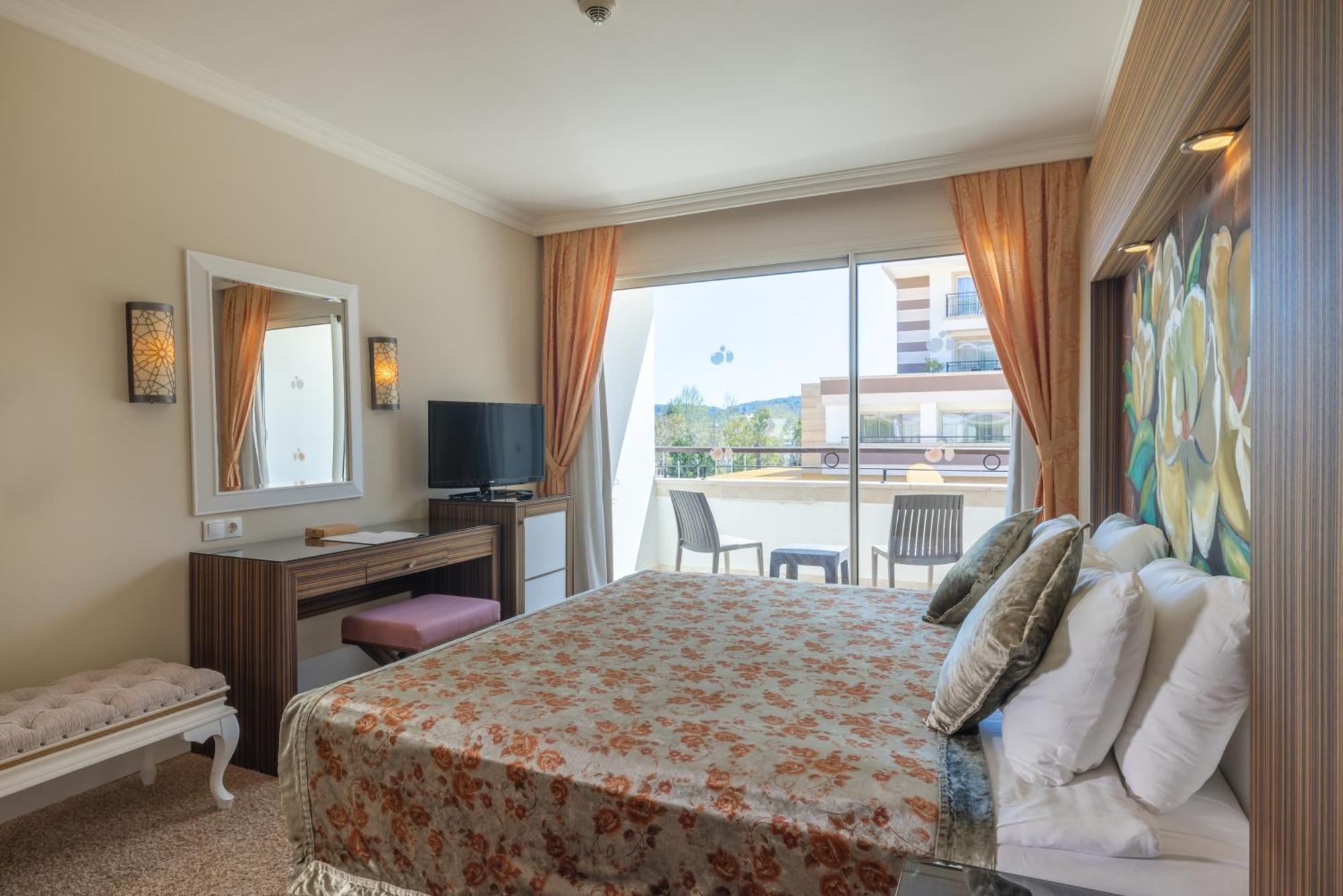 Crystal De Luxe Resort & Spa Kemer Exterior photo